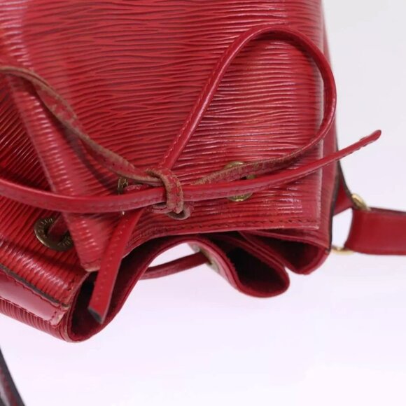 LOUIS VUITTON Epi Petit Noe Shoulder Bag Red - Picture 10 of 15